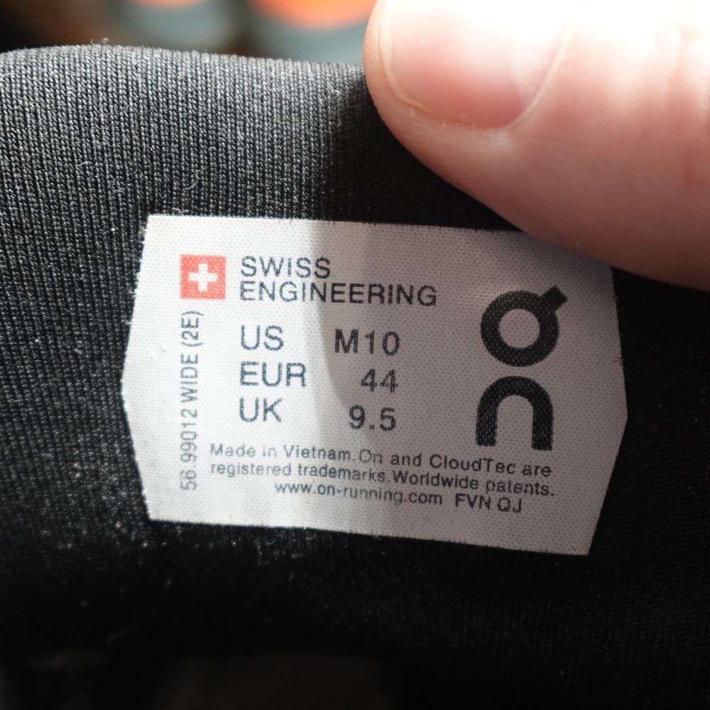 On Cloudrunner Mens 10 Wide 2E Eclipse Black Grey… - image 10